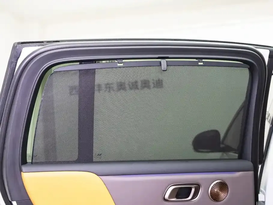Li Li i6