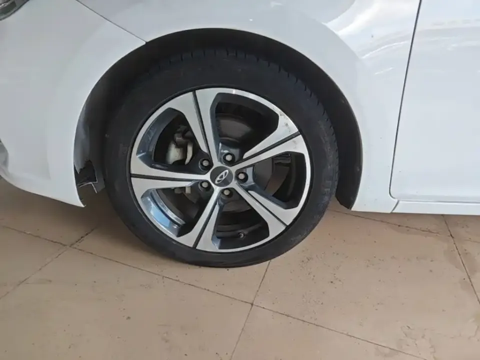 Chery Arrizo 5