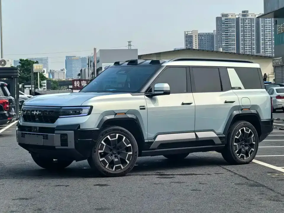 Fang Cheng Bao Leopard 8