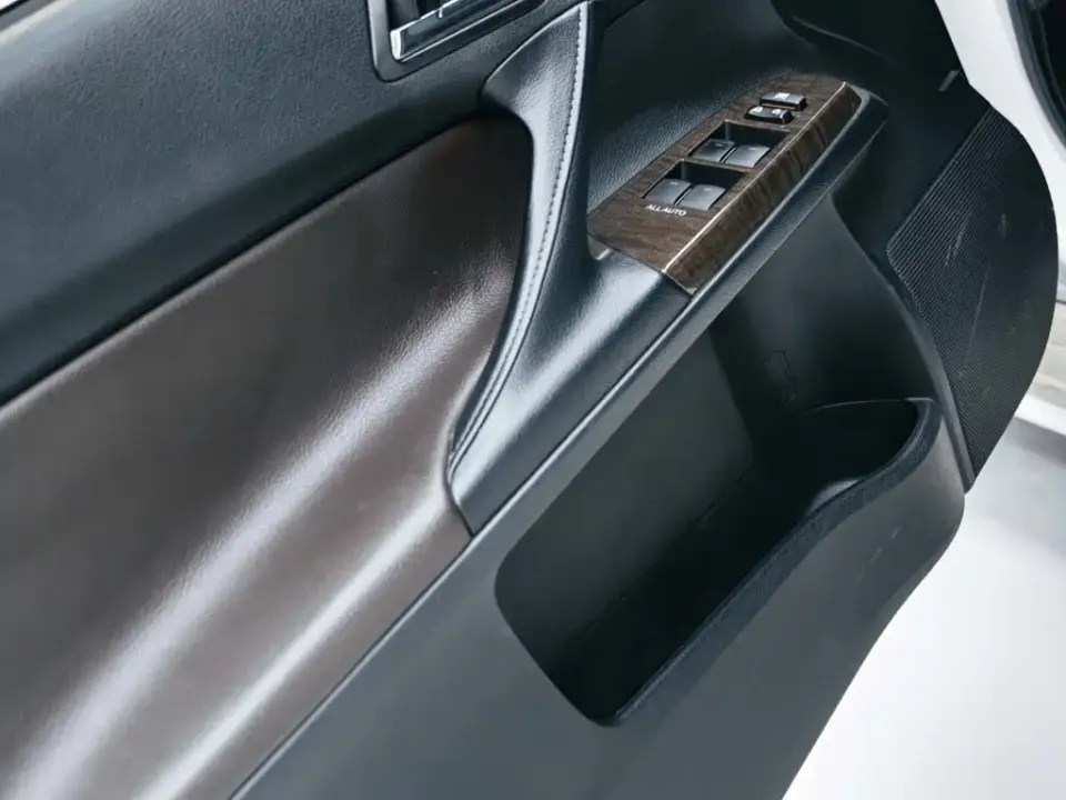 Toyota Reiz