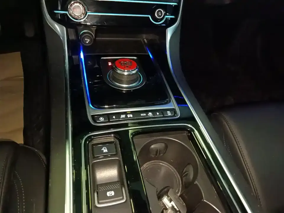 Jaguar XFL
