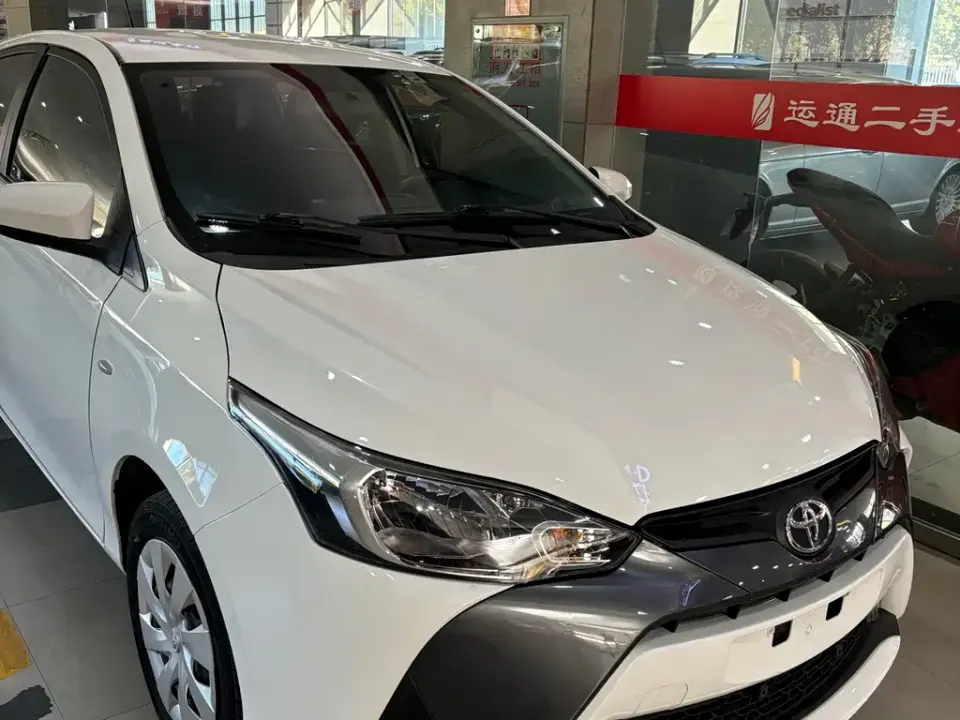 Toyota Yaris L