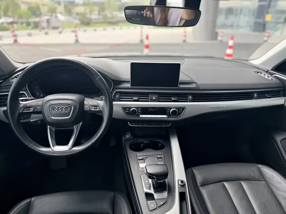Audi A4 (Import)