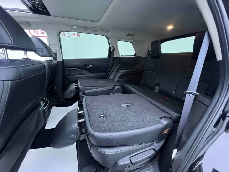 Nissan Teramont