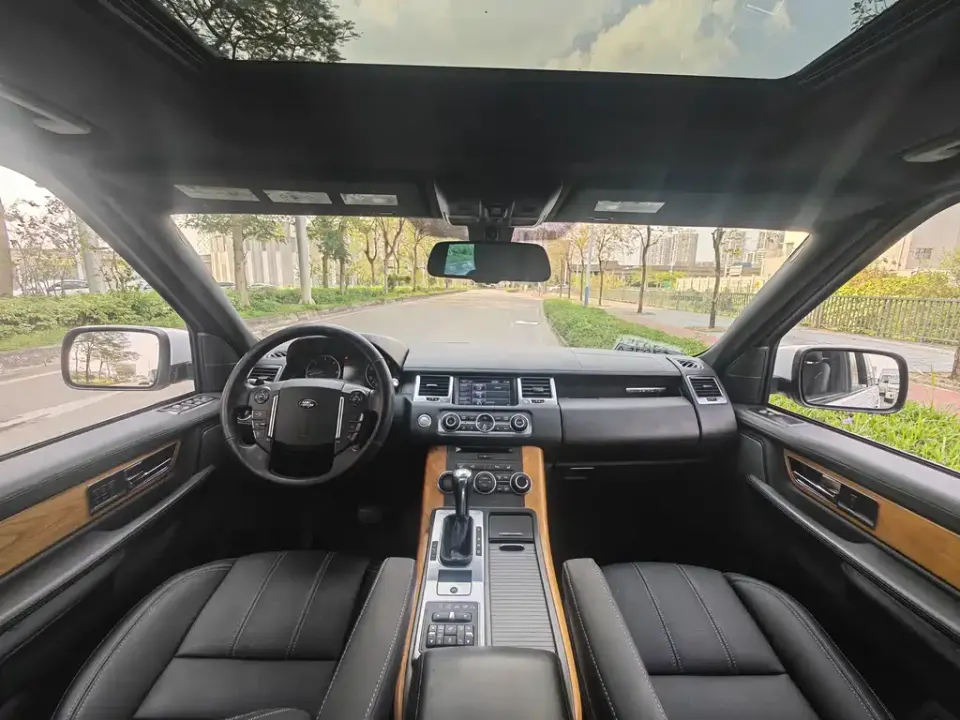 Land Rover Sport
