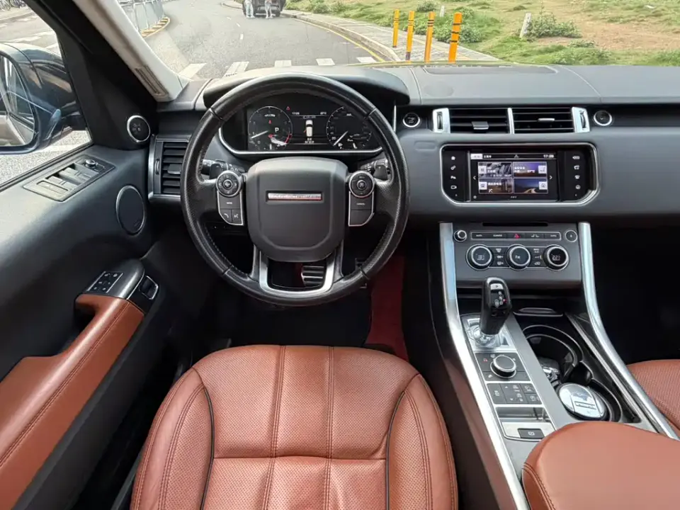 Land Rover Sport