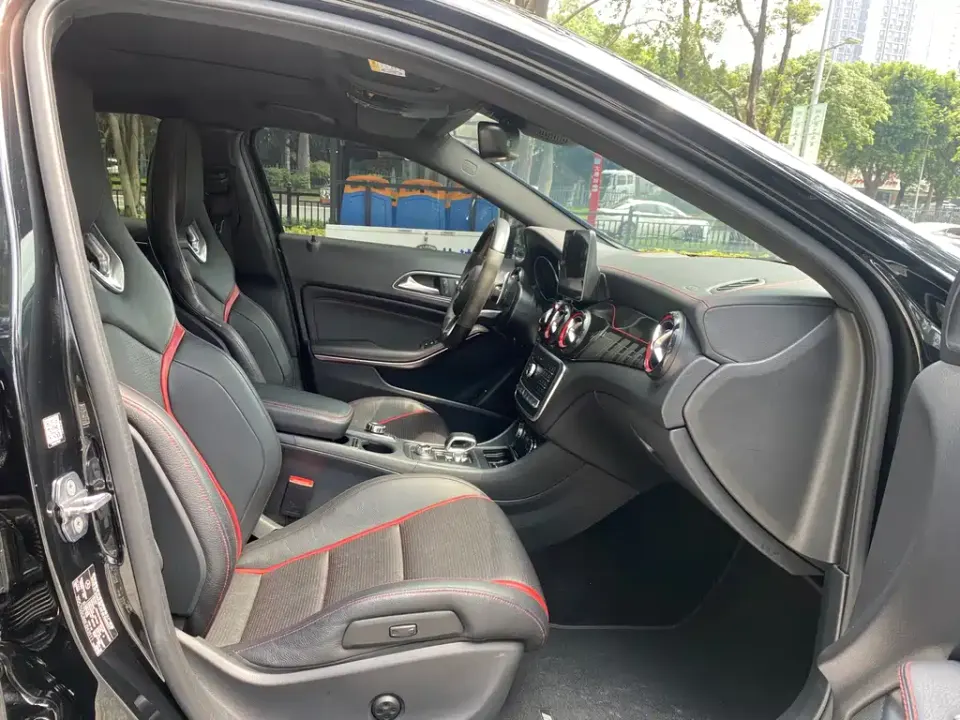 Mercedes-Benz GLA AMG