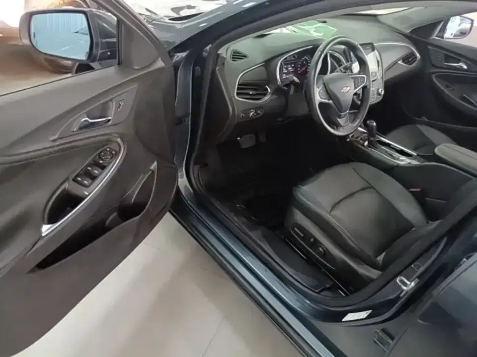 Chevrolet Malibu XL