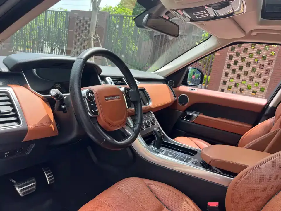 Land Rover Sport