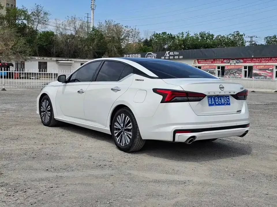 Nissan Teana