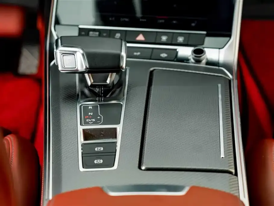 Audi A7L