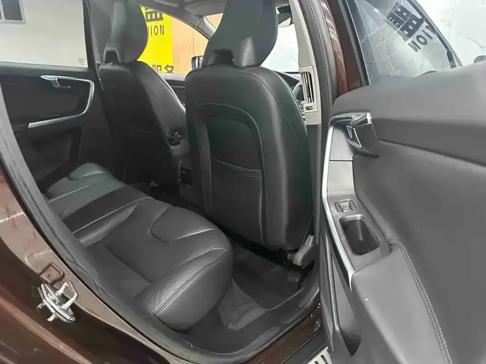 Volvo XC60 (Import)