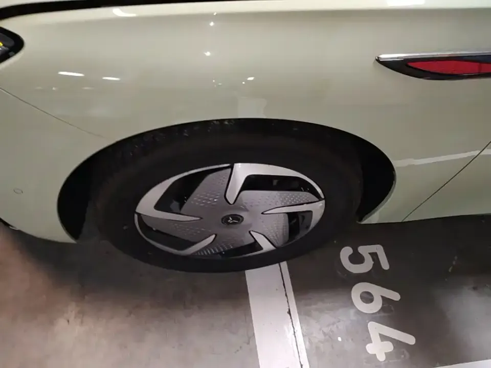 Hongqi Hongqi EH7