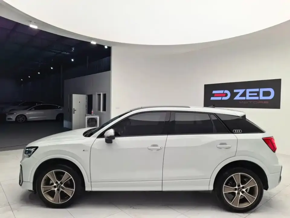 Audi Q2L