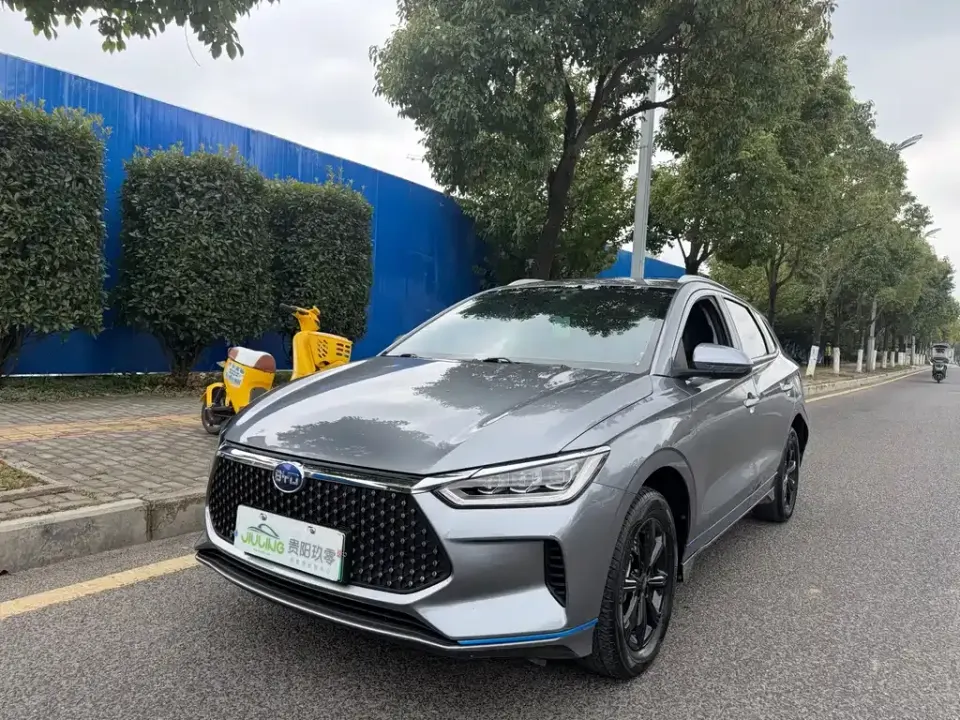 BYD e2