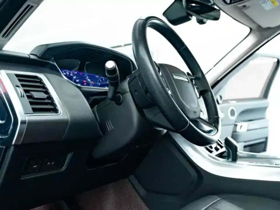 Land Rover Sport