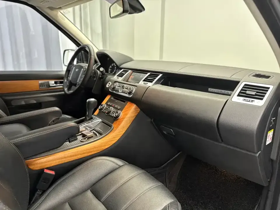 Land Rover Sport