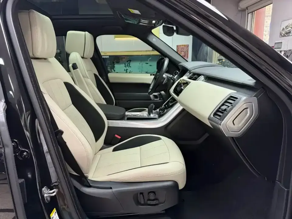 Land Rover Sport