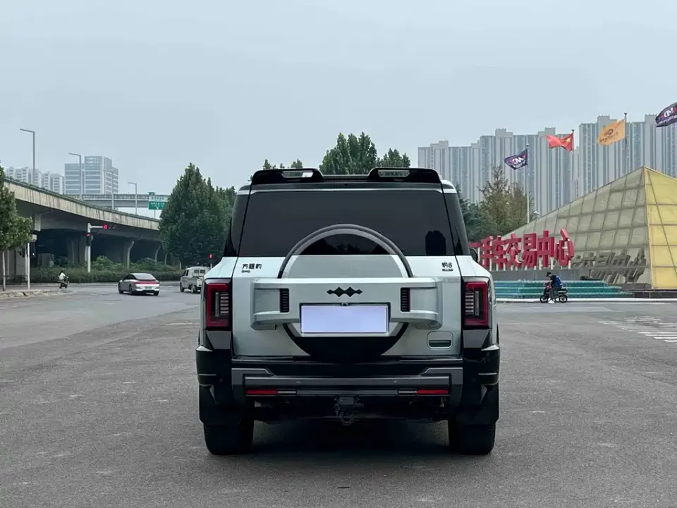 Fang Cheng Bao Leopard 8