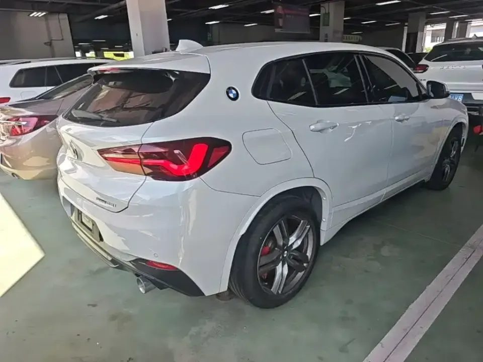 BMW X2