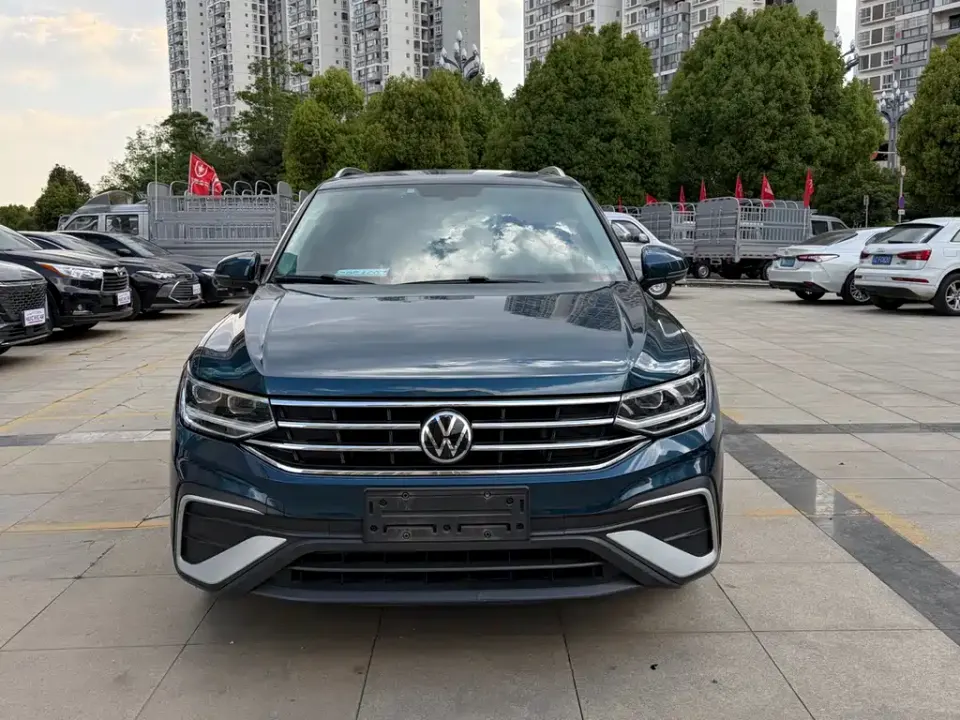 Volkswagen Tiguan L