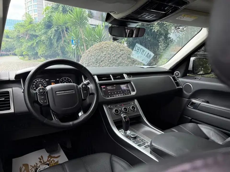 Land Rover Sport