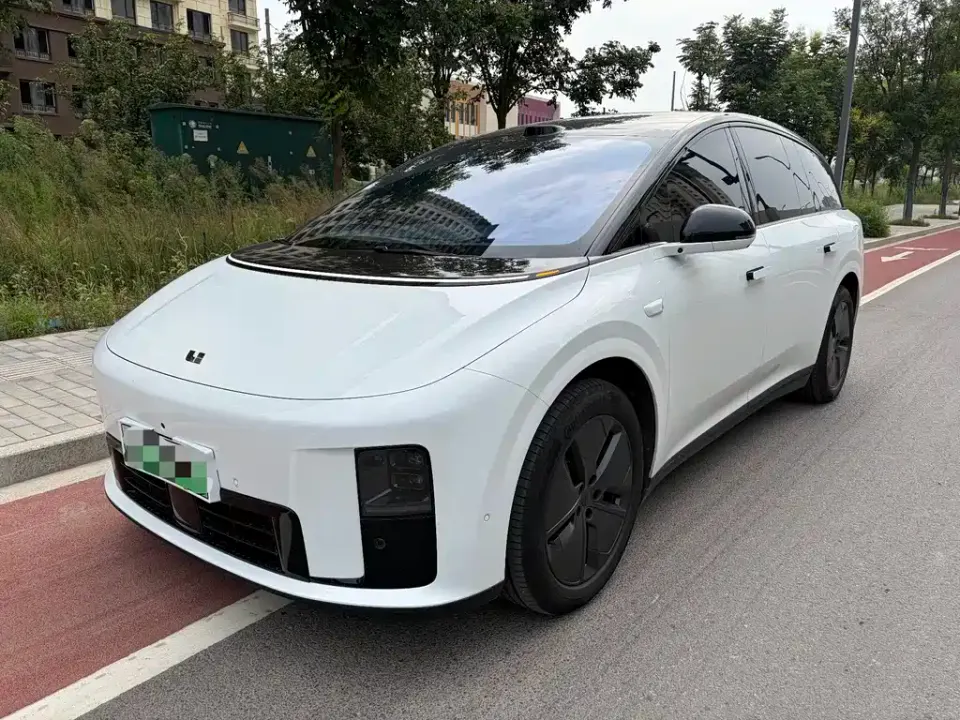 Li Li i8
