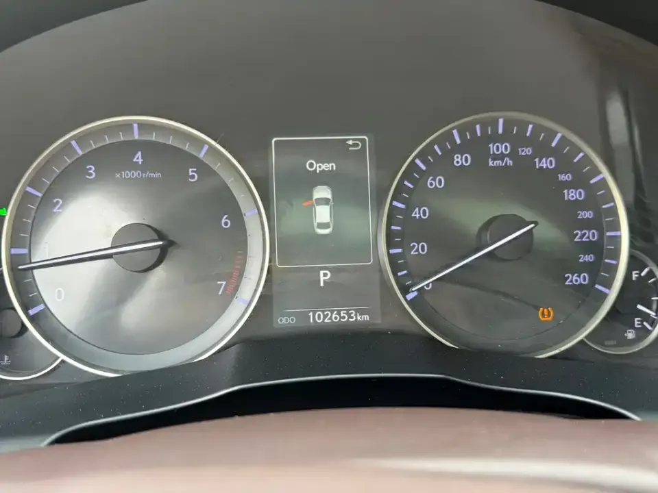 Lexus ES