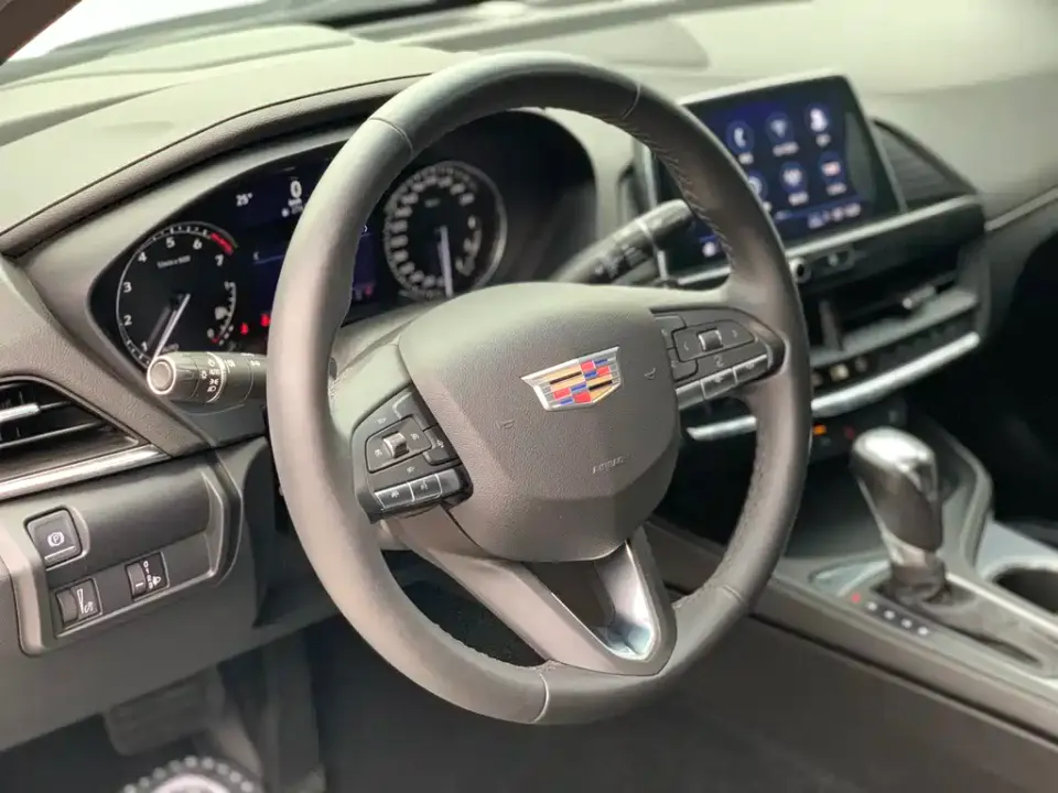 Cadillac CT4