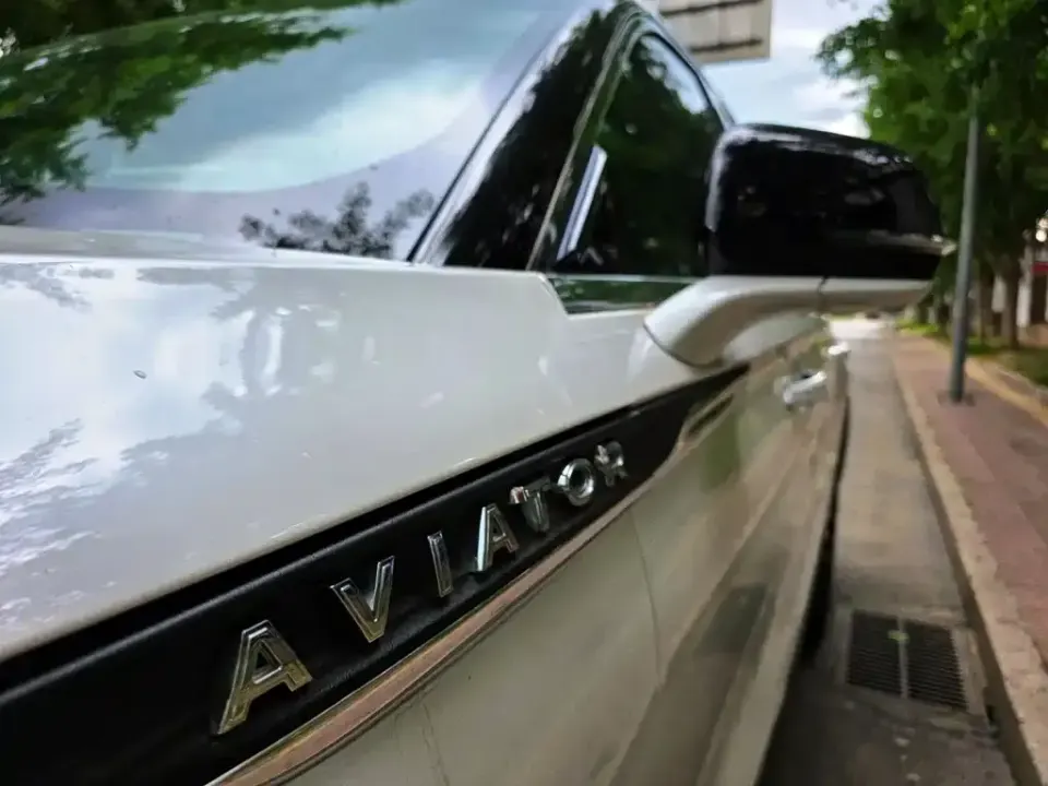Lincoln Aviator
