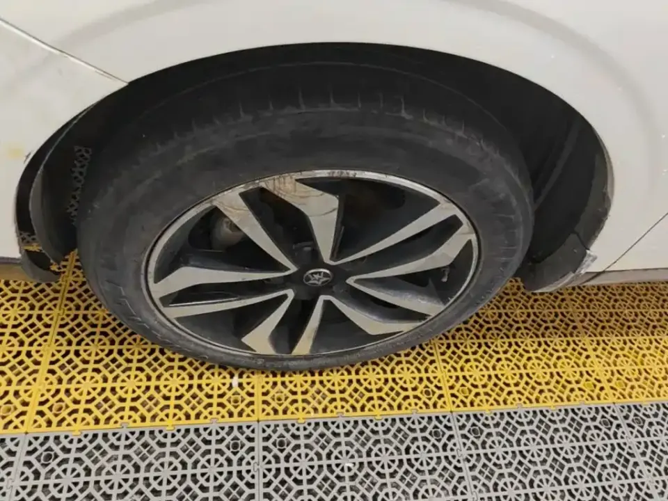 Venucia T90