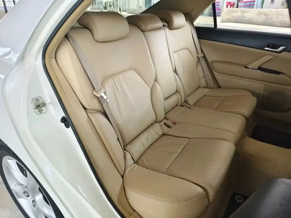 Toyota Reiz