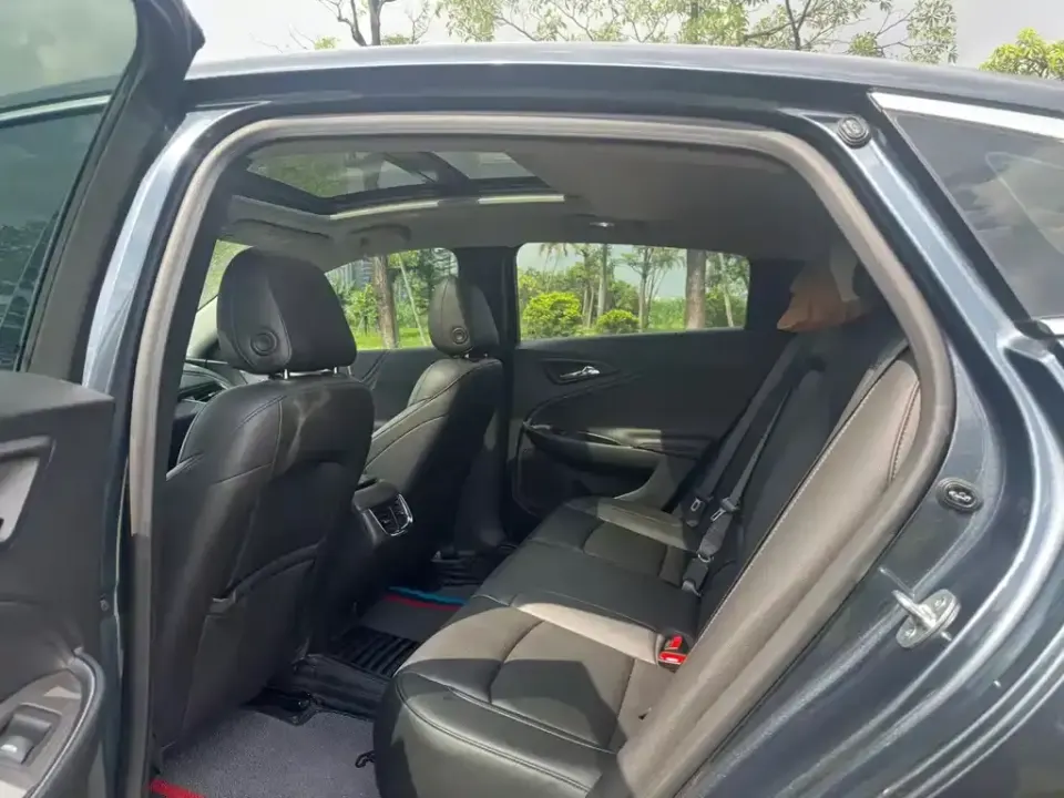 Chevrolet Malibu XL