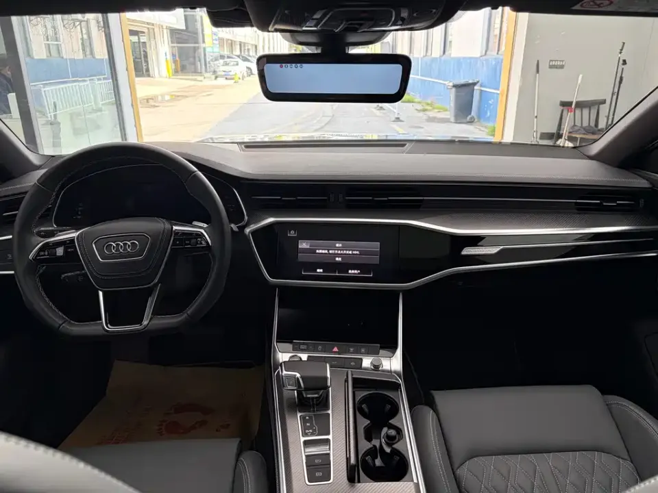 Audi A7L