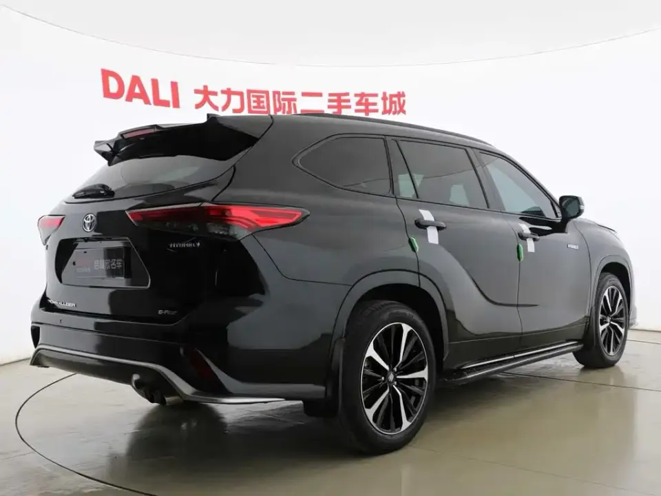 Toyota Crown Kluger