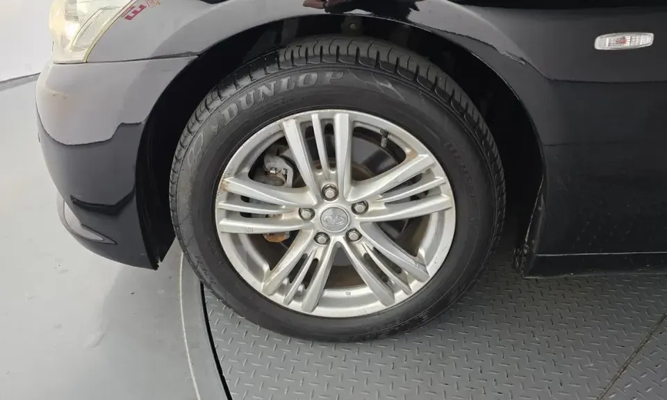 Infiniti G