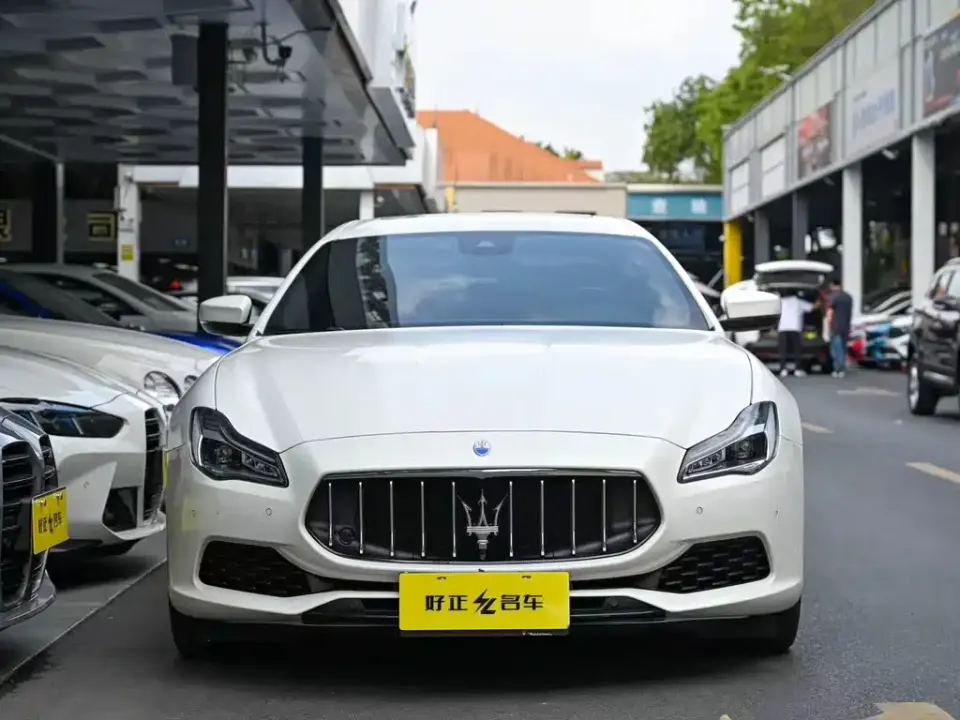 Maserati Quattroporte