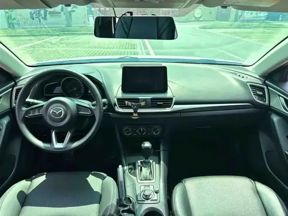 Mazda 3 Axela