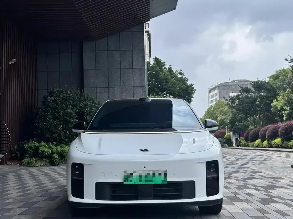 Li Li i6