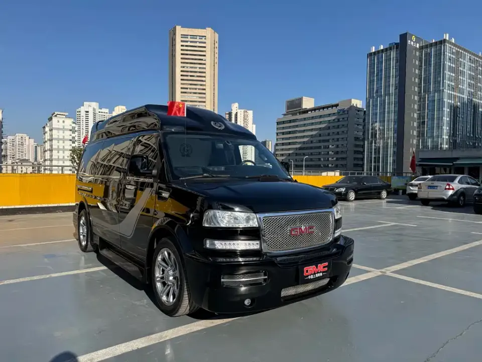 GMC Savana