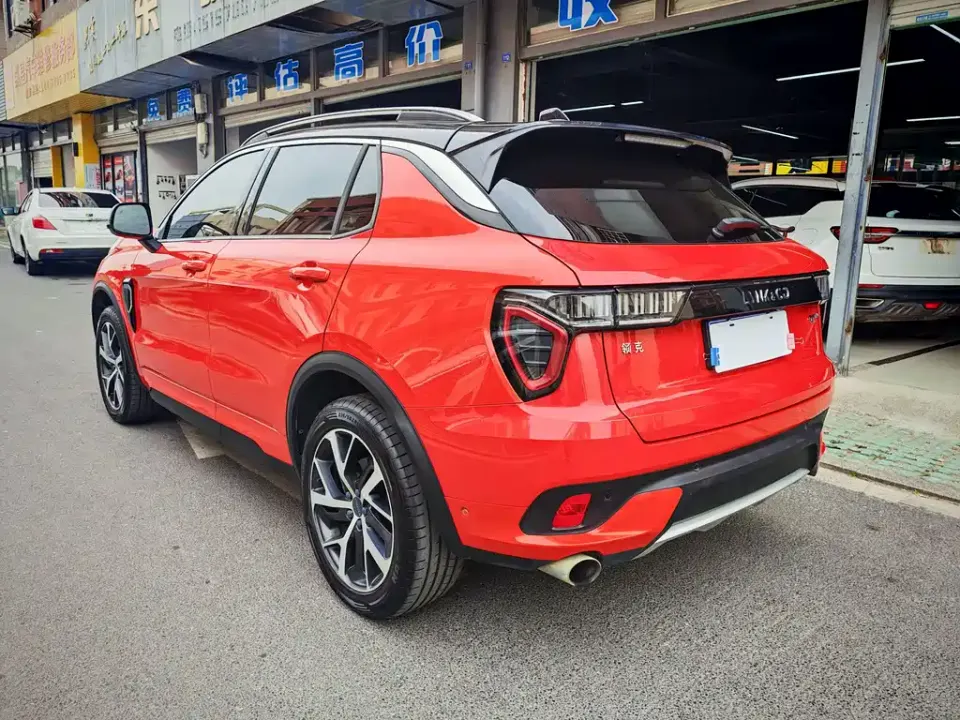Lynk & Co 01