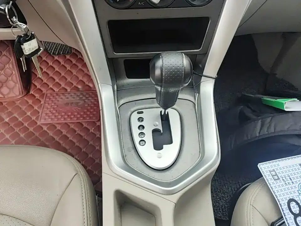 Venucia T70