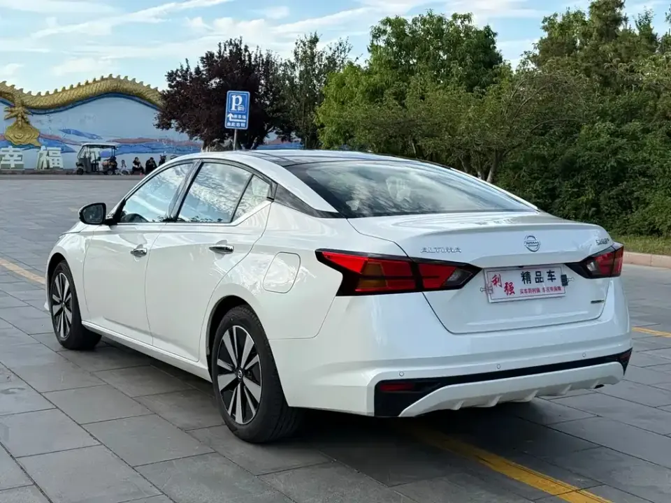 Nissan Teana