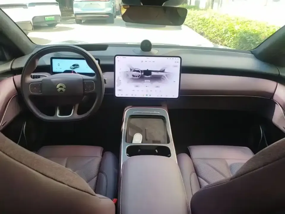 Nio ET5T
