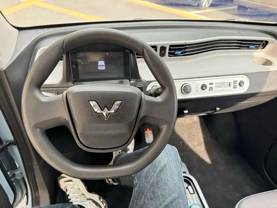 Wuling MINIEV