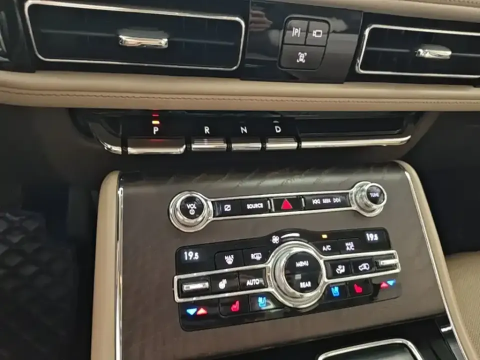 Lincoln Aviator (Import)