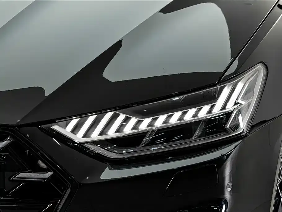 Audi A7L