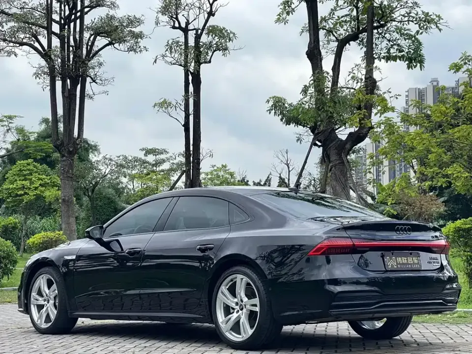 Audi A7L