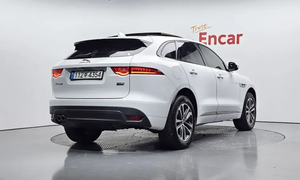 Jaguar F-Pace