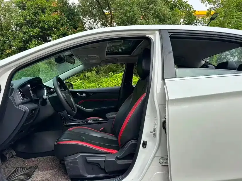 Venucia D60